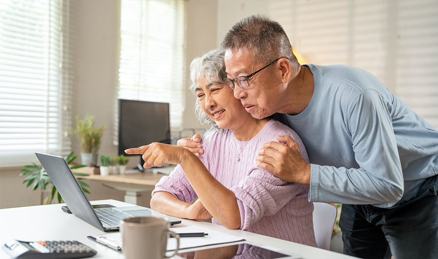 How-do-I-choose-the-right-surgeon-for-my-private-cataract-surgery-Dan-Nguyen-Nguyen-Vision-Wrexham